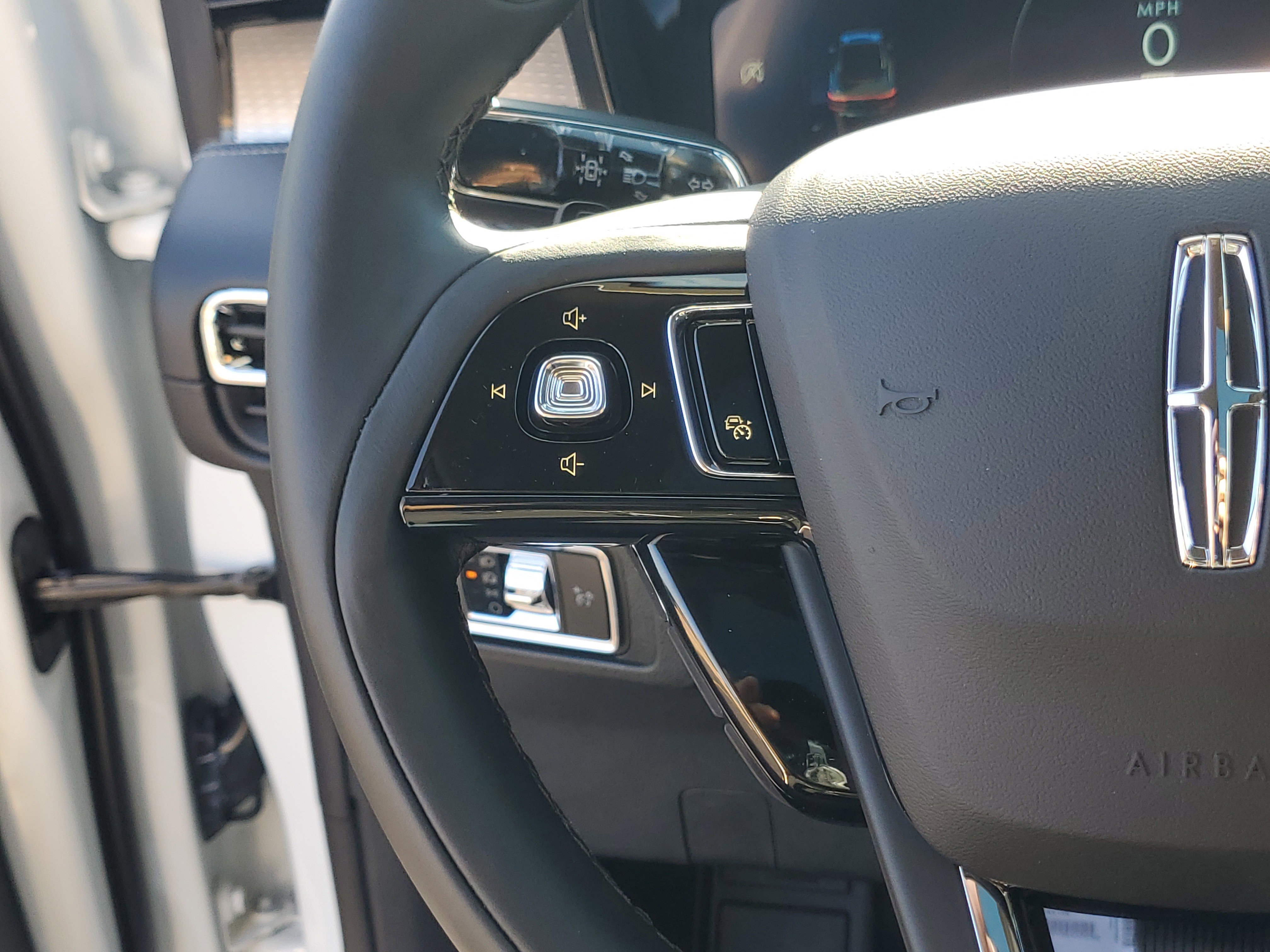 New 2026 Lincoln Corsair Reserve w/ Jet Appearance Package image 17