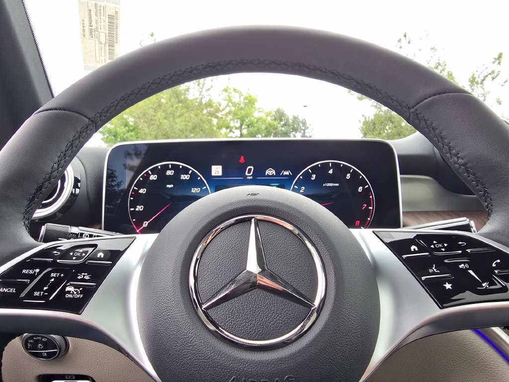 New 2027 Mercedes-Benz GLC 300 4MATIC image 29