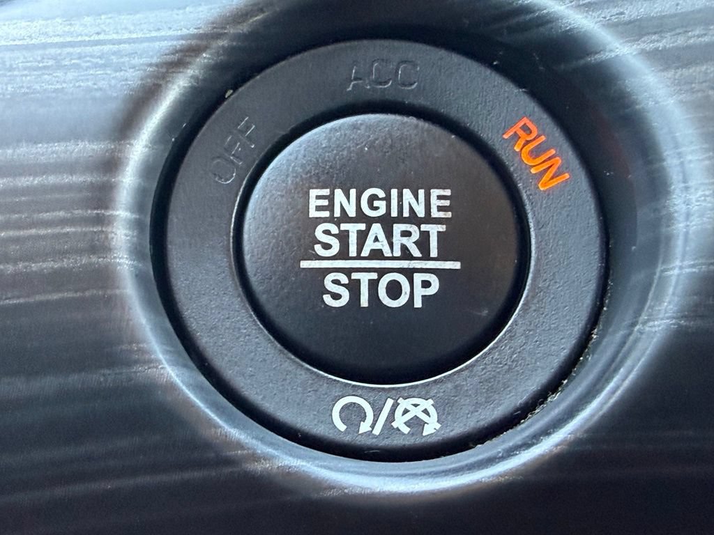 Used 2019 Jeep Grand Cherokee Limited w/ Trailer Tow Group IV AWD/4WD image 22