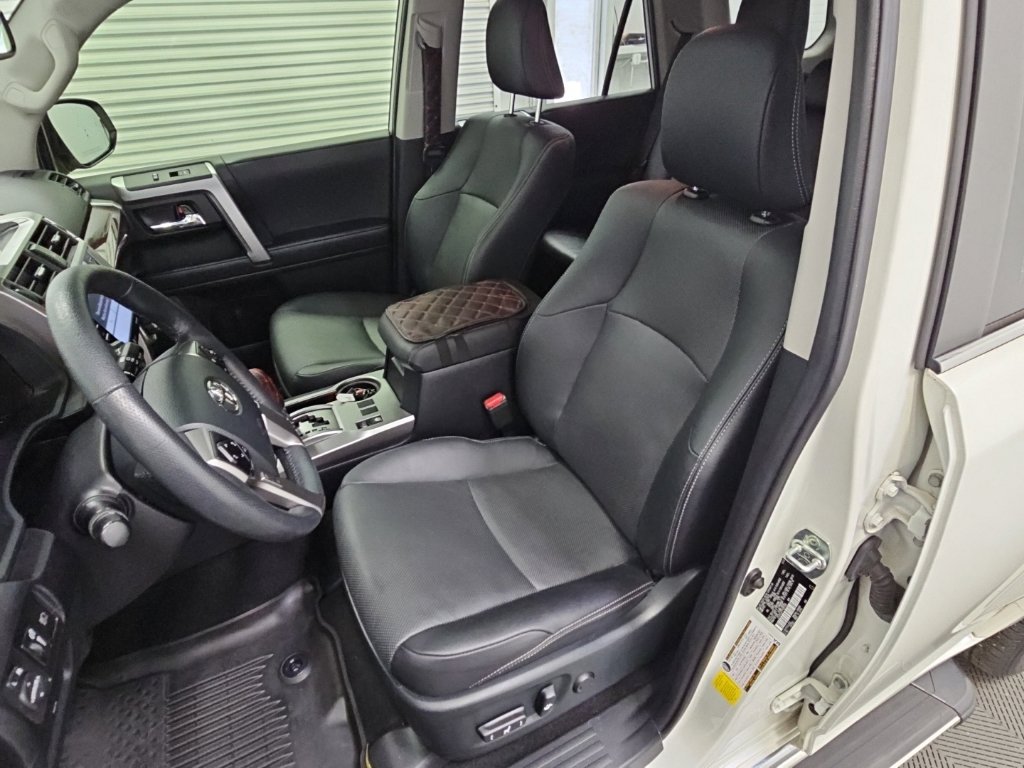 Used 2023 Toyota 4Runner Limited RWD image 27