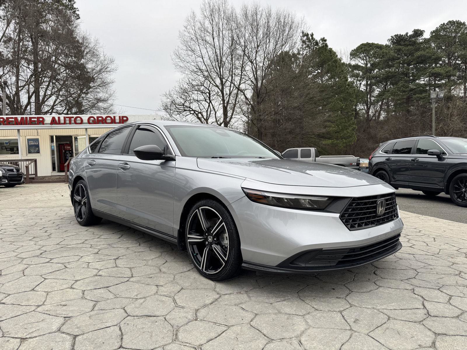 Used 2023 Honda Accord Sport image 1