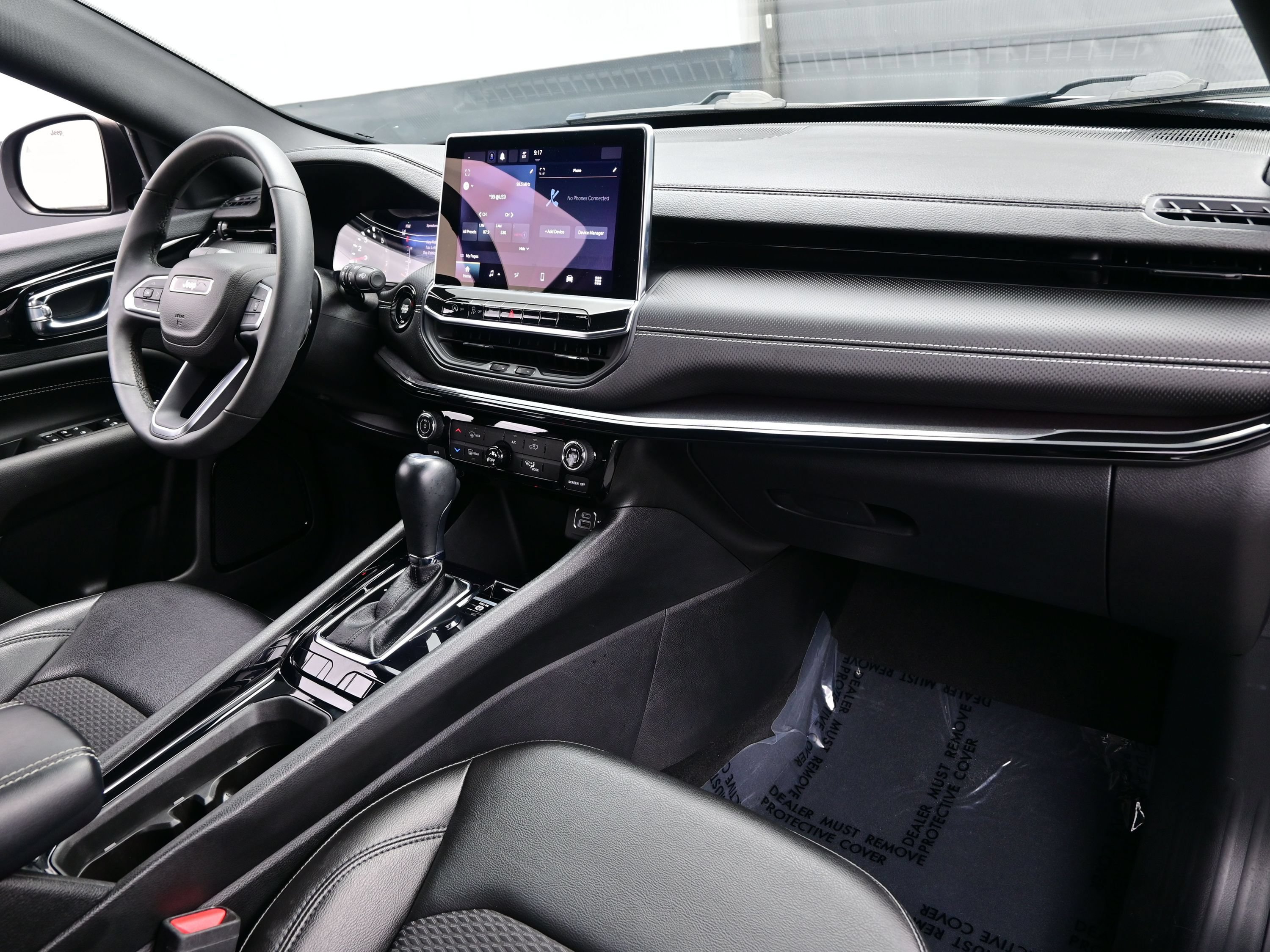 Used 2022 Jeep Compass Latitude FWD image 16