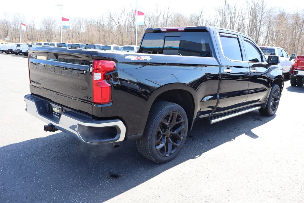 Used 2022 Chevrolet Silverado 1500 LTZ w/ LTZ Convenience Package II image 31