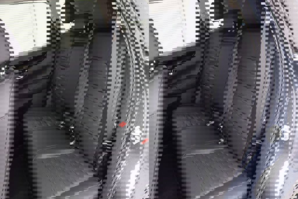 Used 2025 Honda CR-V EX-L image 11