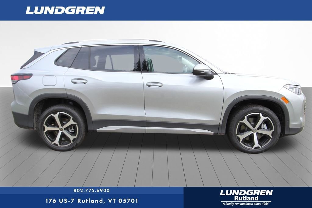 New 2026 Volkswagen Tiguan SE AWD/4WD image 3
