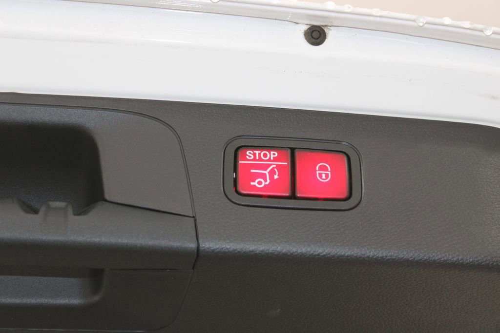 Used 2022 Mercedes-Benz GLC 300 4MATIC image 35