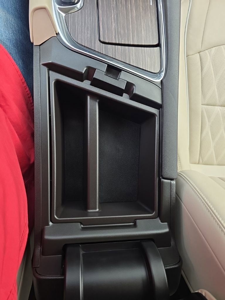 Used 2023 Buick Enclave Avenir FWD image 26