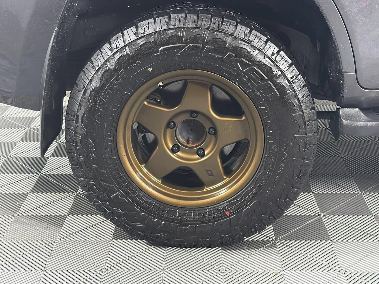 Used 2016 Toyota Land Cruiser AWD/4WD image 33