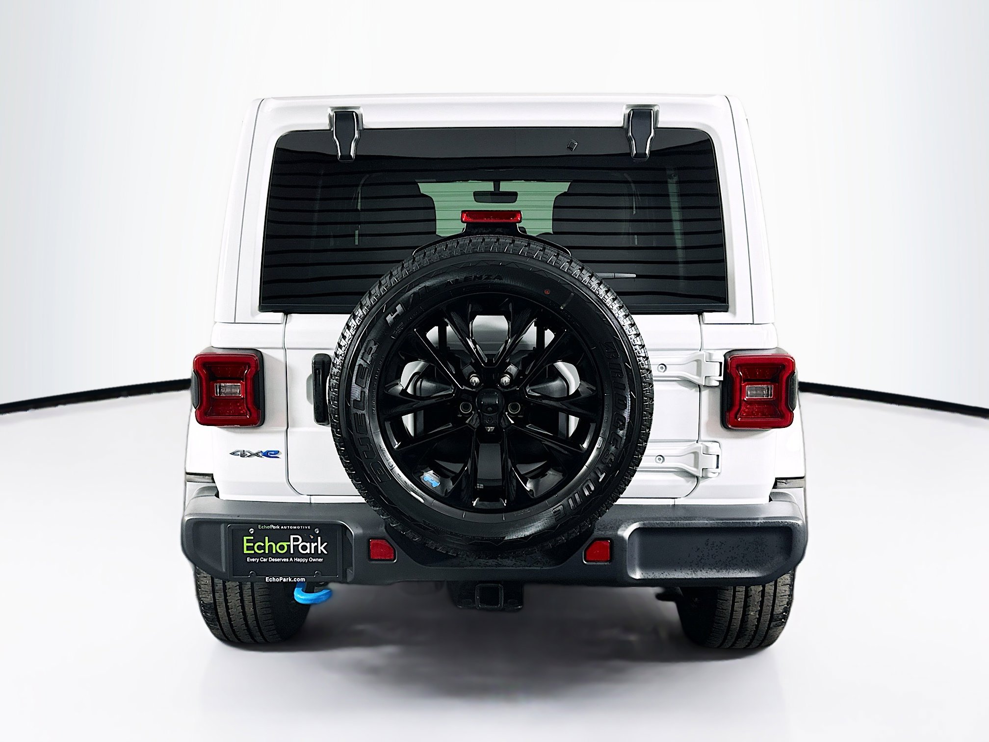 Used 2023 Jeep Wrangler Sahara w/ Cold Weather Group image 7