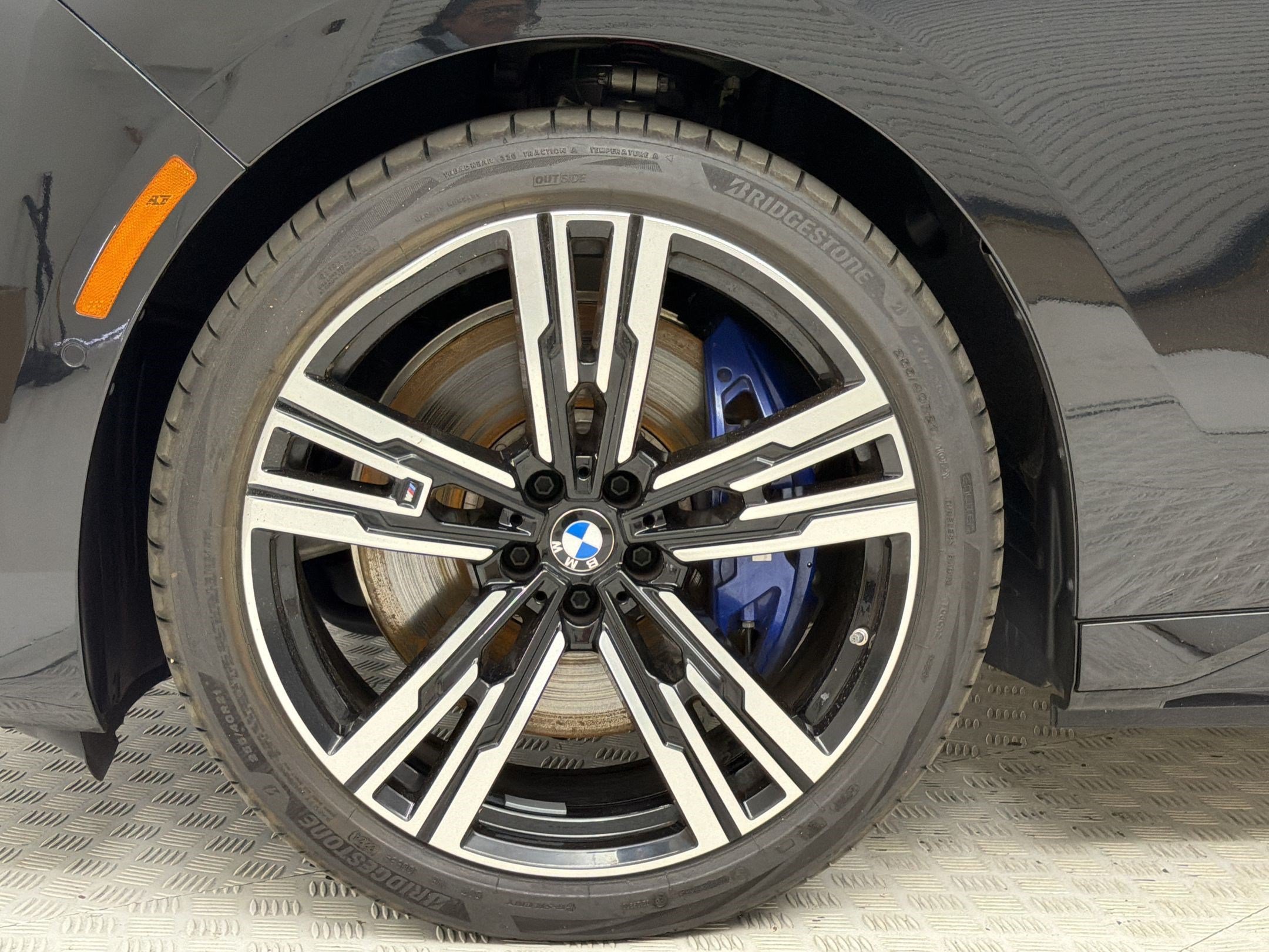 Used 2025 BMW i7 xDrive60 w/ Executive Package AWD/4WD image 13