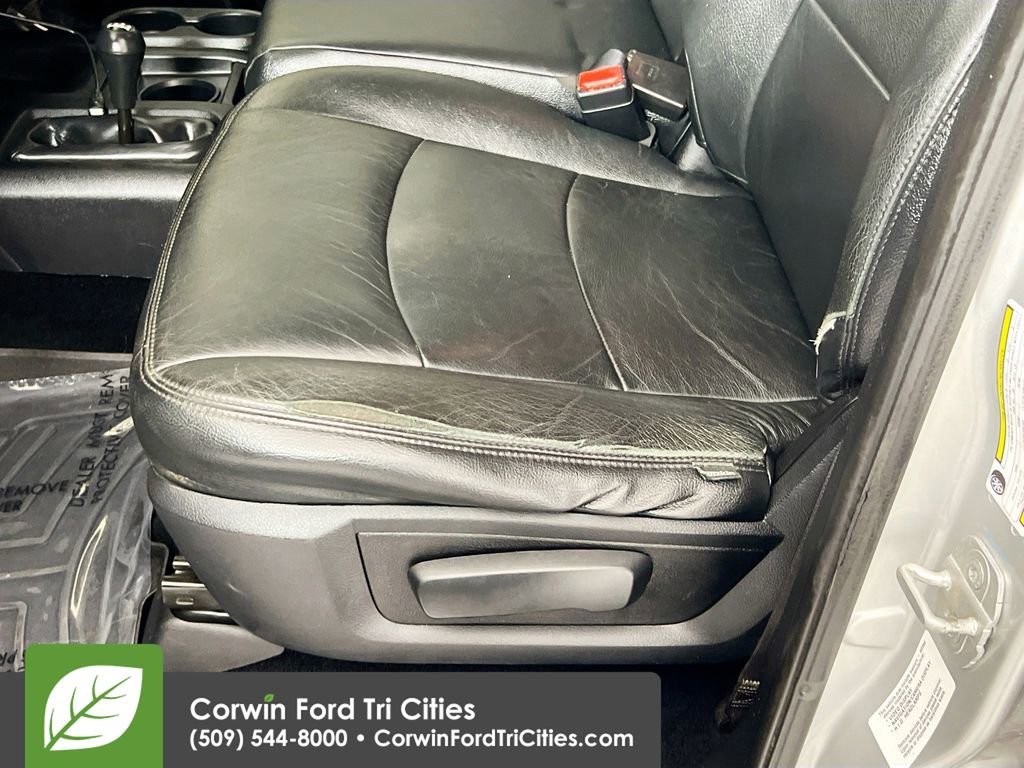 Used 2014 RAM 2500 Tradesman w/ Chrome Appearance Group AWD/4WD image 19