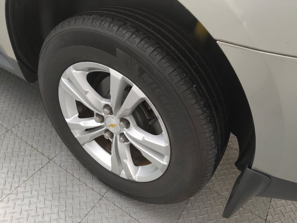 Used 2015 Chevrolet Equinox LS image 31