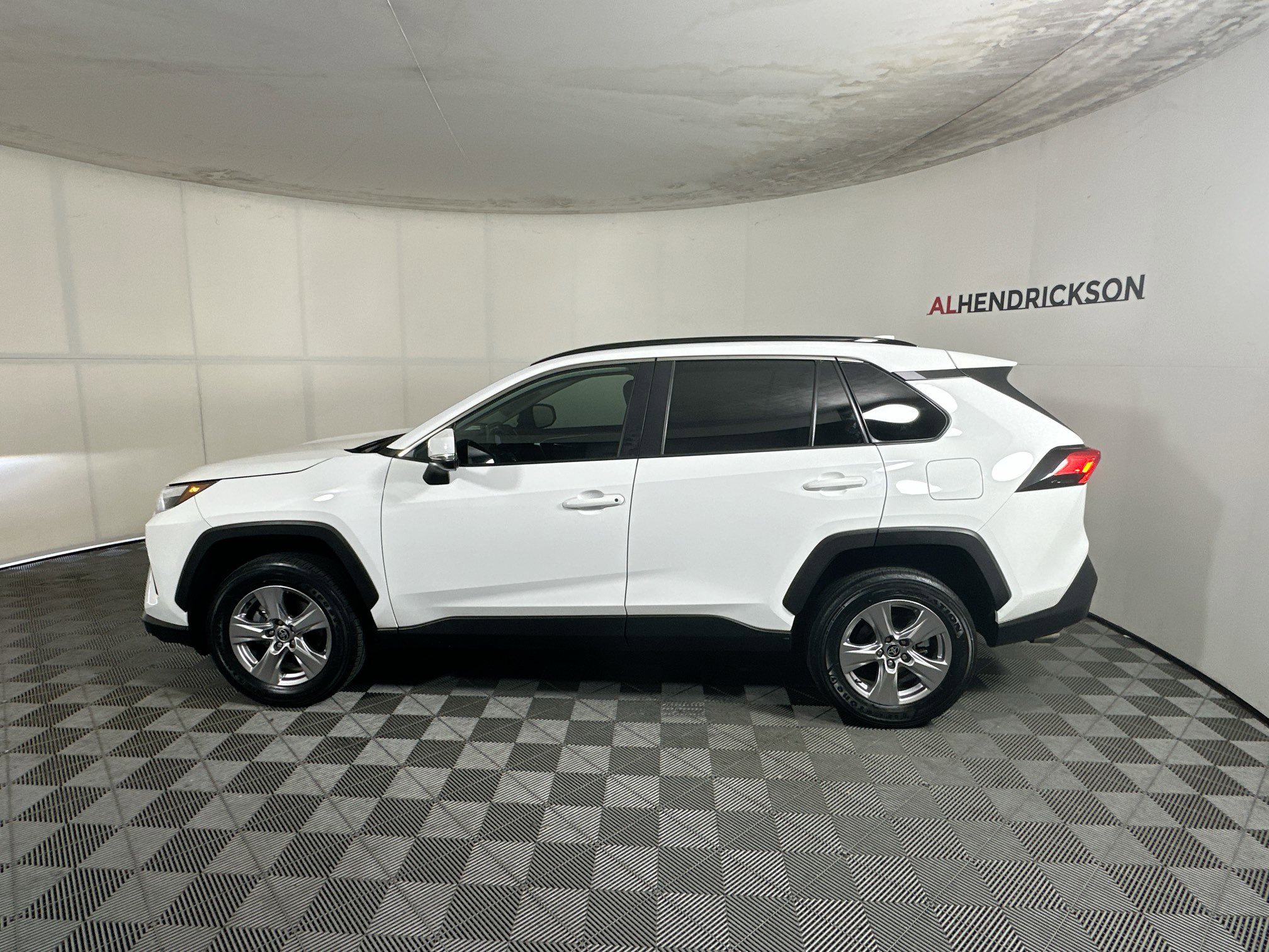 Used 2023 Toyota RAV4 XLE image 6