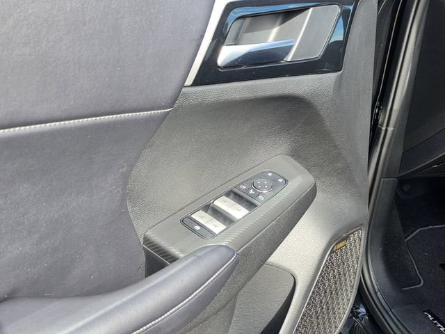 Used 2025 Mitsubishi Outlander SE FWD image 20