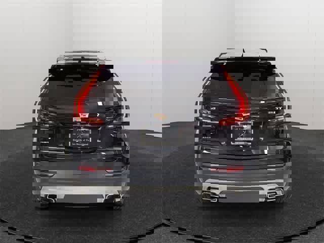 Used 2019 Cadillac XT4 Premium Luxury w/ Technology Package image 6