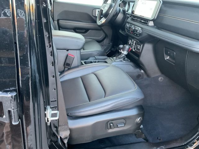Used 2024 Jeep Wrangler Unlimited Sahara image 17