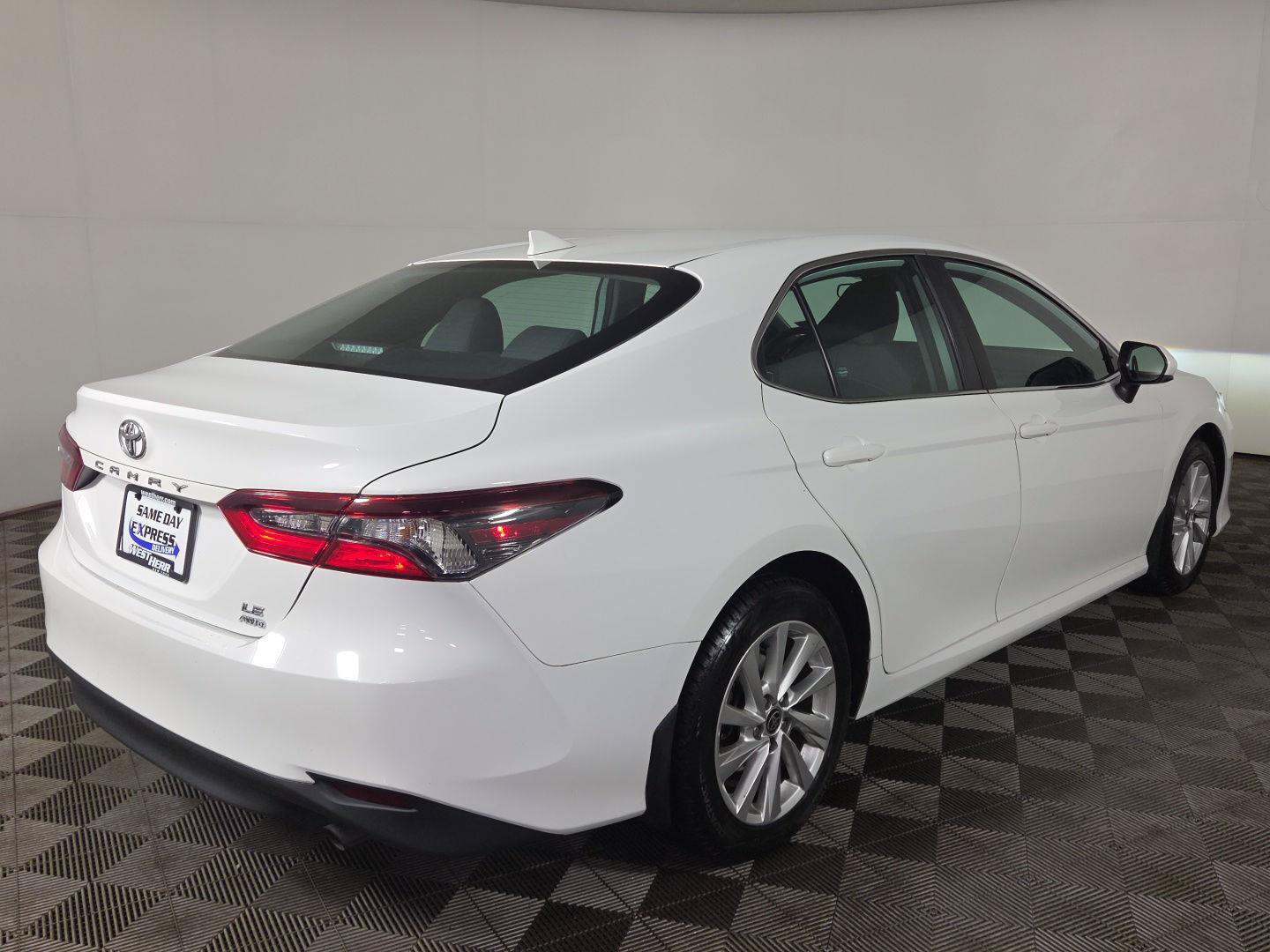 Used 2023 Toyota Camry LE AWD/4WD image 6
