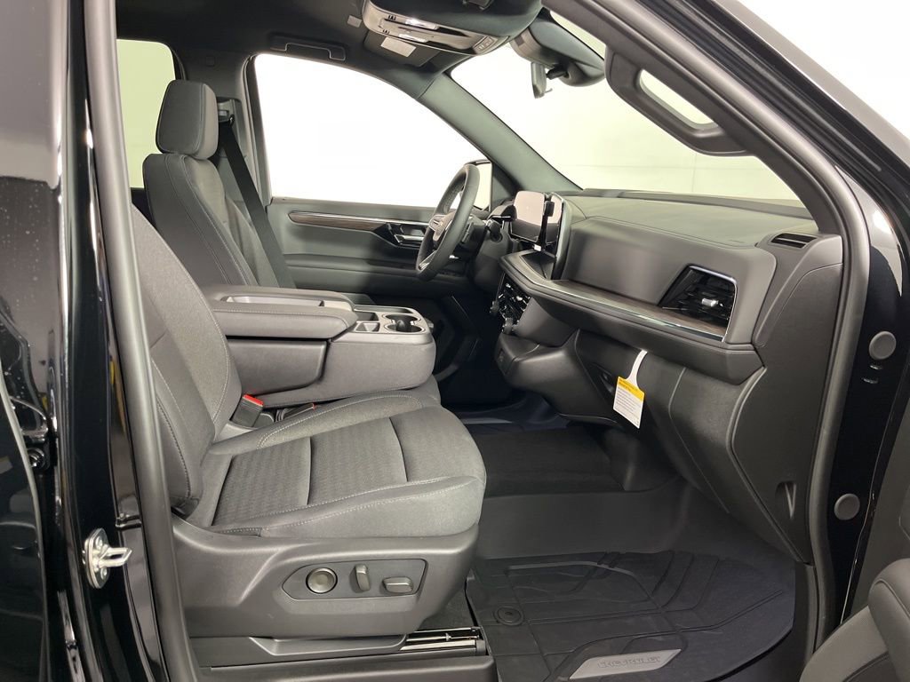 New 2026 Chevrolet Tahoe LS image 8