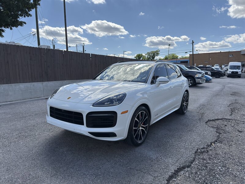 Used 2022 Porsche Cayenne GTS AWD/4WD image 5