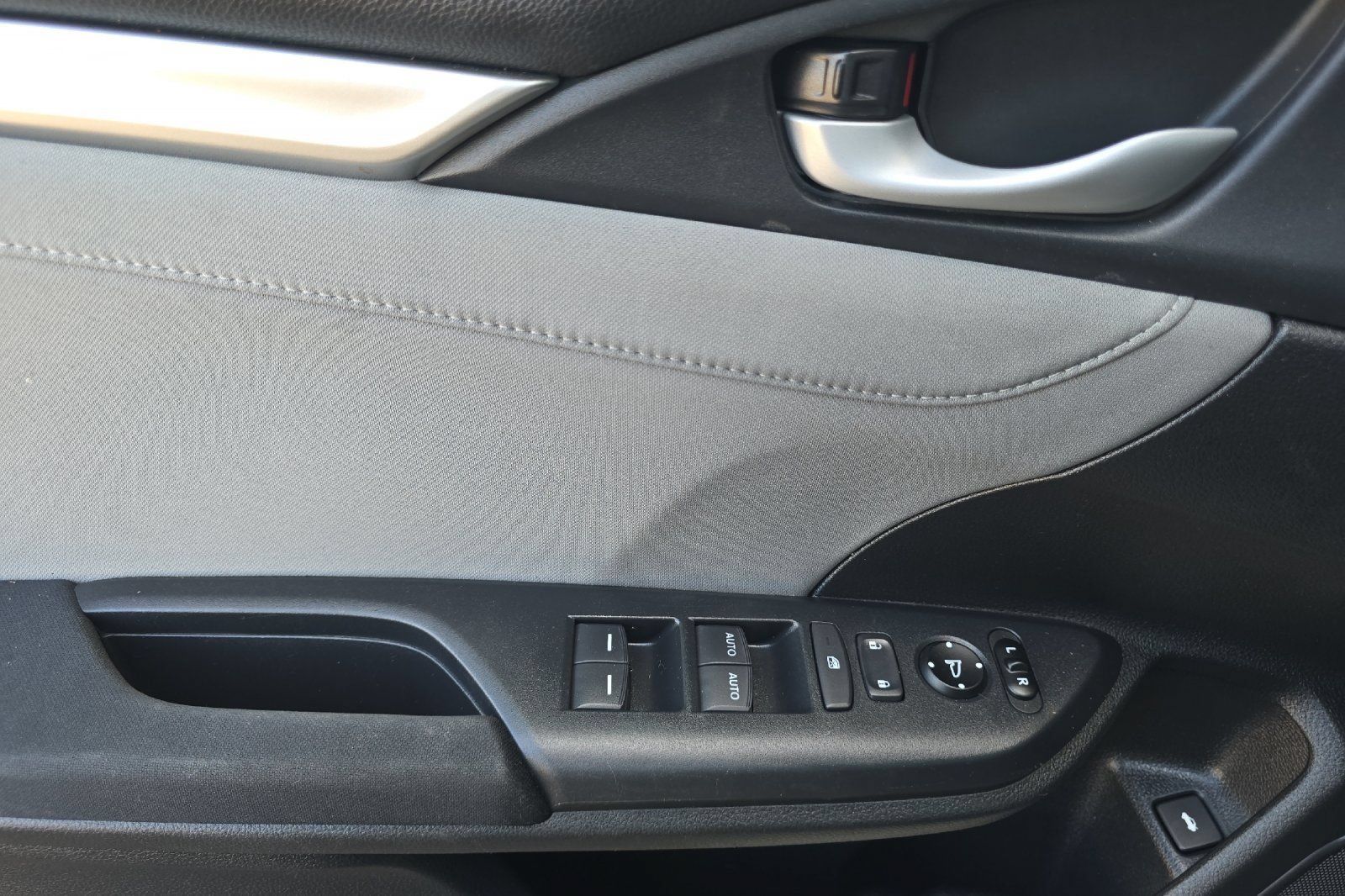 Used 2016 Honda Civic EX image 11