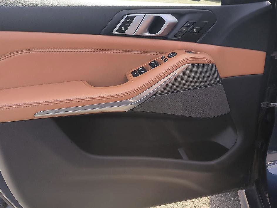 Used 2019 BMW X5 xDrive50i image 11