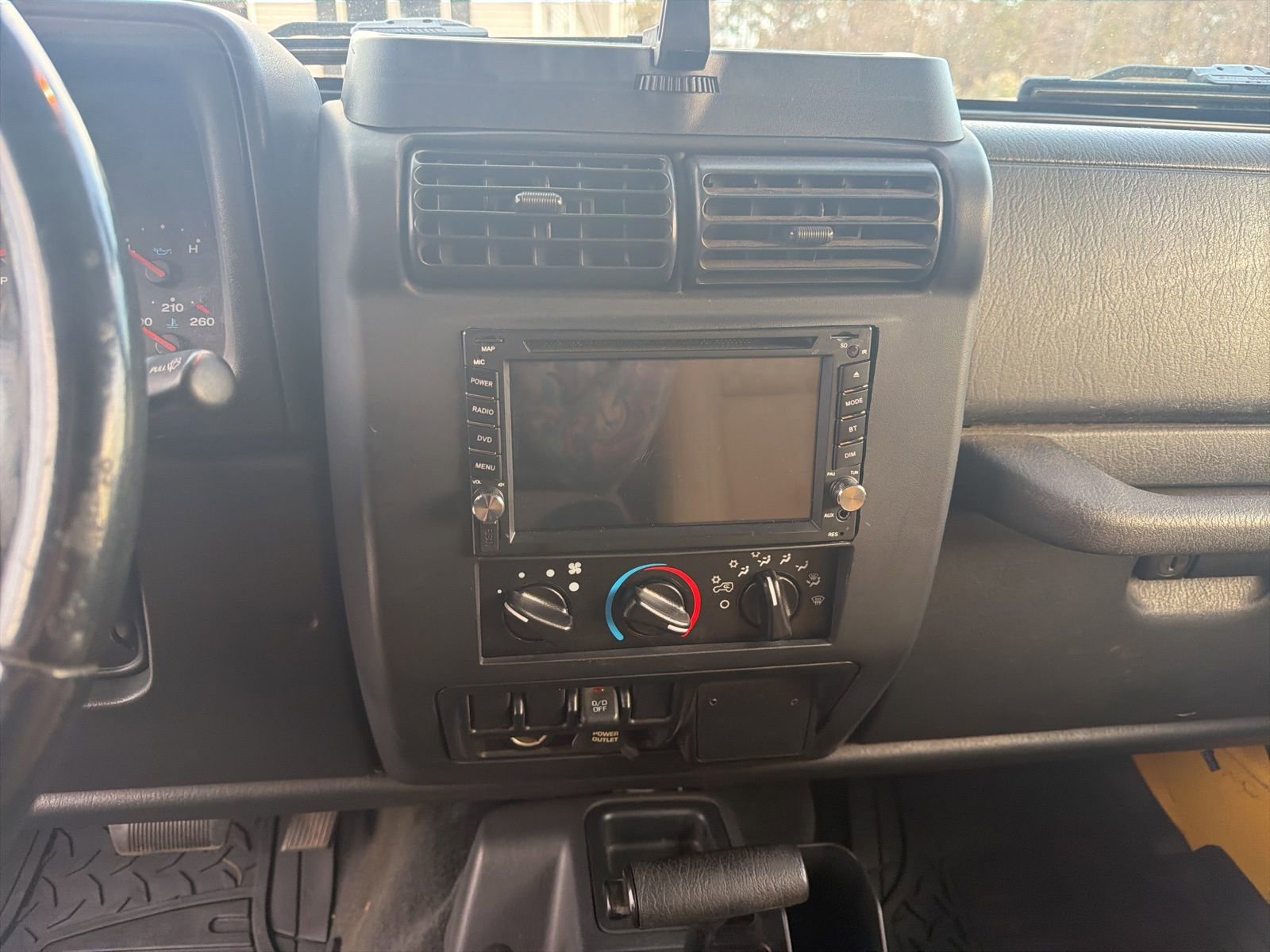 Used 2004 Jeep Wrangler Unlimited image 9