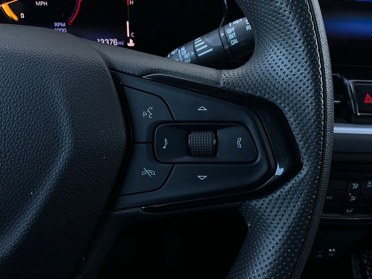 Used 2025 Chevrolet TrailBlazer LT image 31