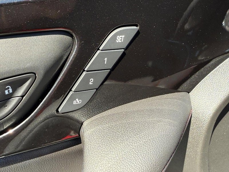 Used 2022 Chevrolet Blazer RS w/ Enhanced Convenience Package image 17