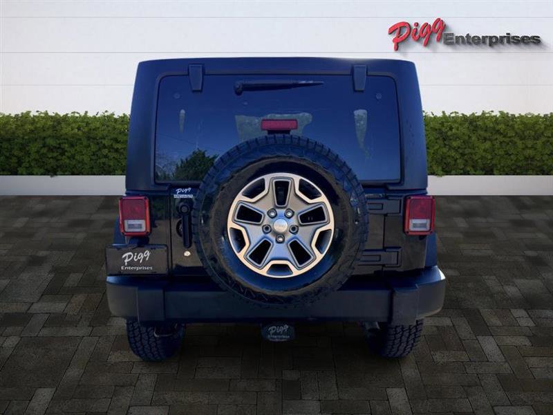 Used 2017 Jeep Wrangler Unlimited Rubicon w/ Connectivity Group image 11