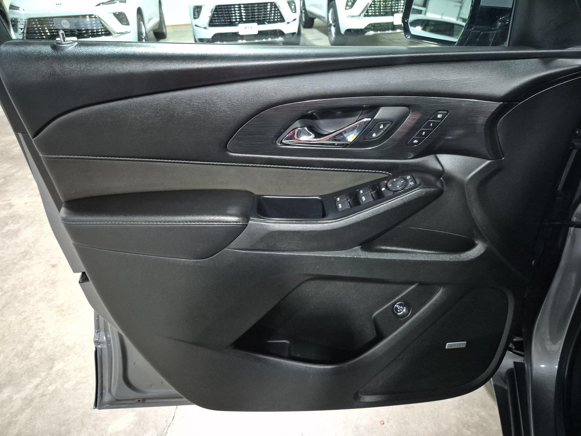 Used 2020 Chevrolet Traverse High Country AWD/4WD image 24