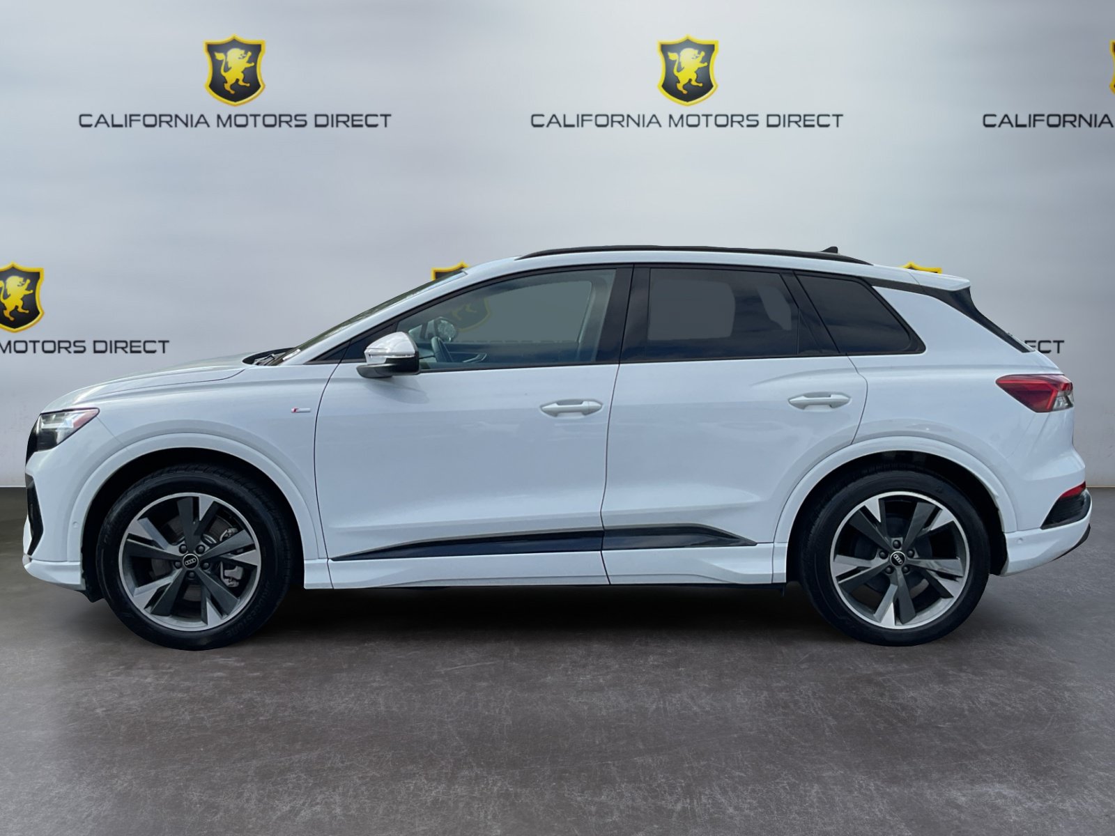 Used 2024 Audi Q4 e-tron Premium Plus w/ Premium Plus AWD/4WD image 8