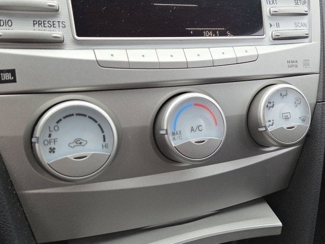 Used 2011 Toyota Camry SE w/ SE Extra-Value Pkg #1 FWD image 16