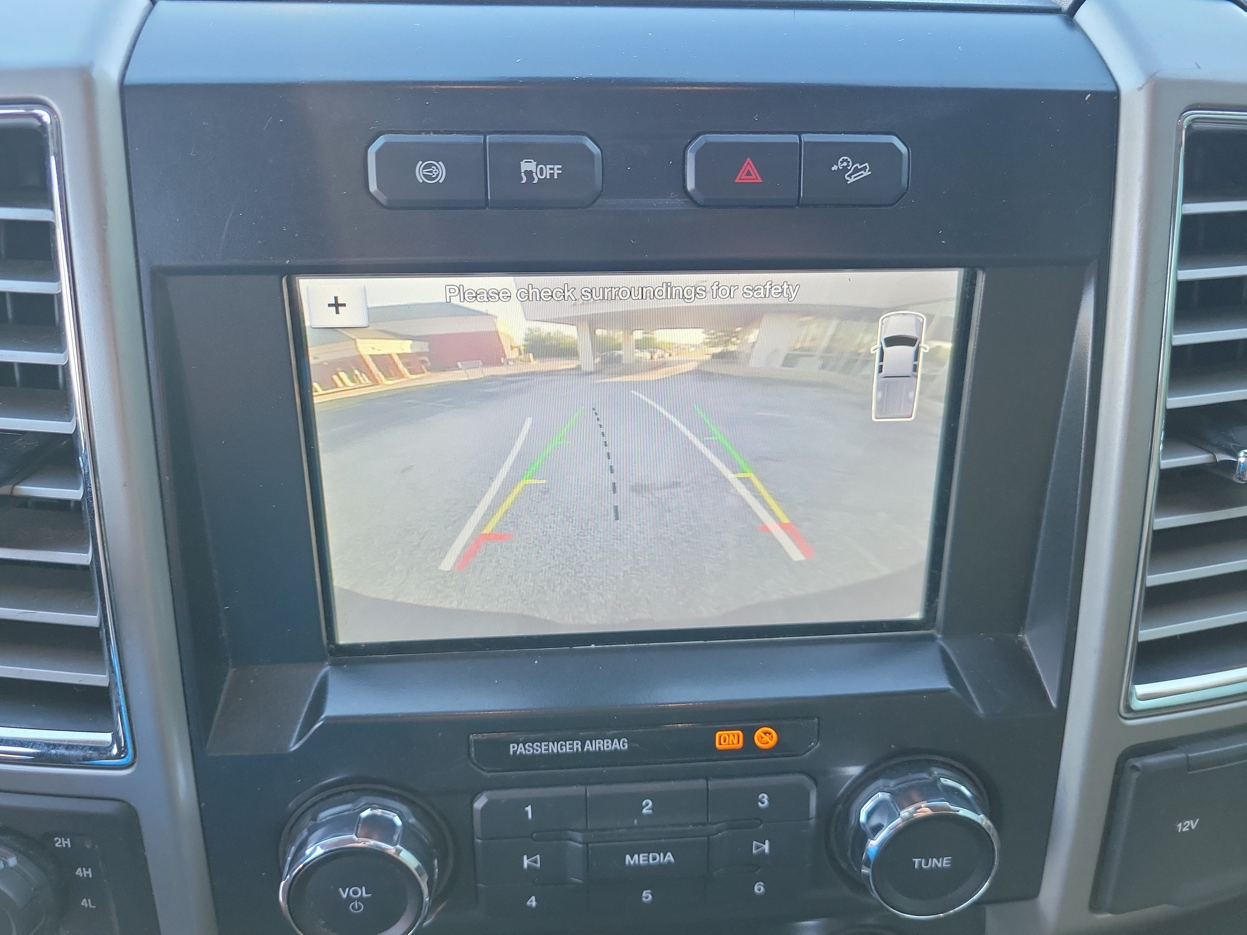 Used 2017 Ford F250 Lariat w/ Lariat Ultimate Package AWD/4WD image 16