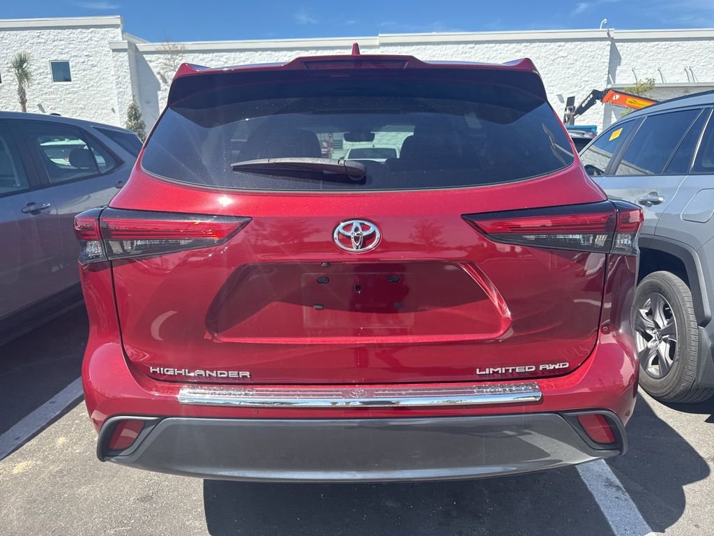Used 2022 Toyota Highlander Limited image 5