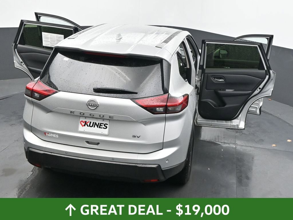 Used 2024 Nissan Rogue SV image 67