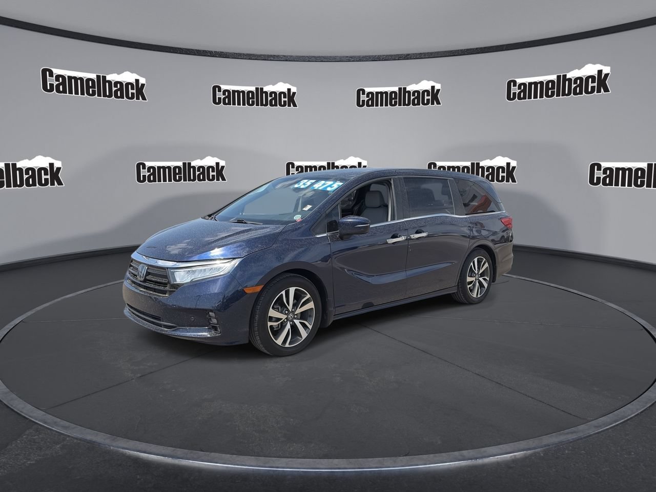 Used 2023 Honda Odyssey Touring image 3