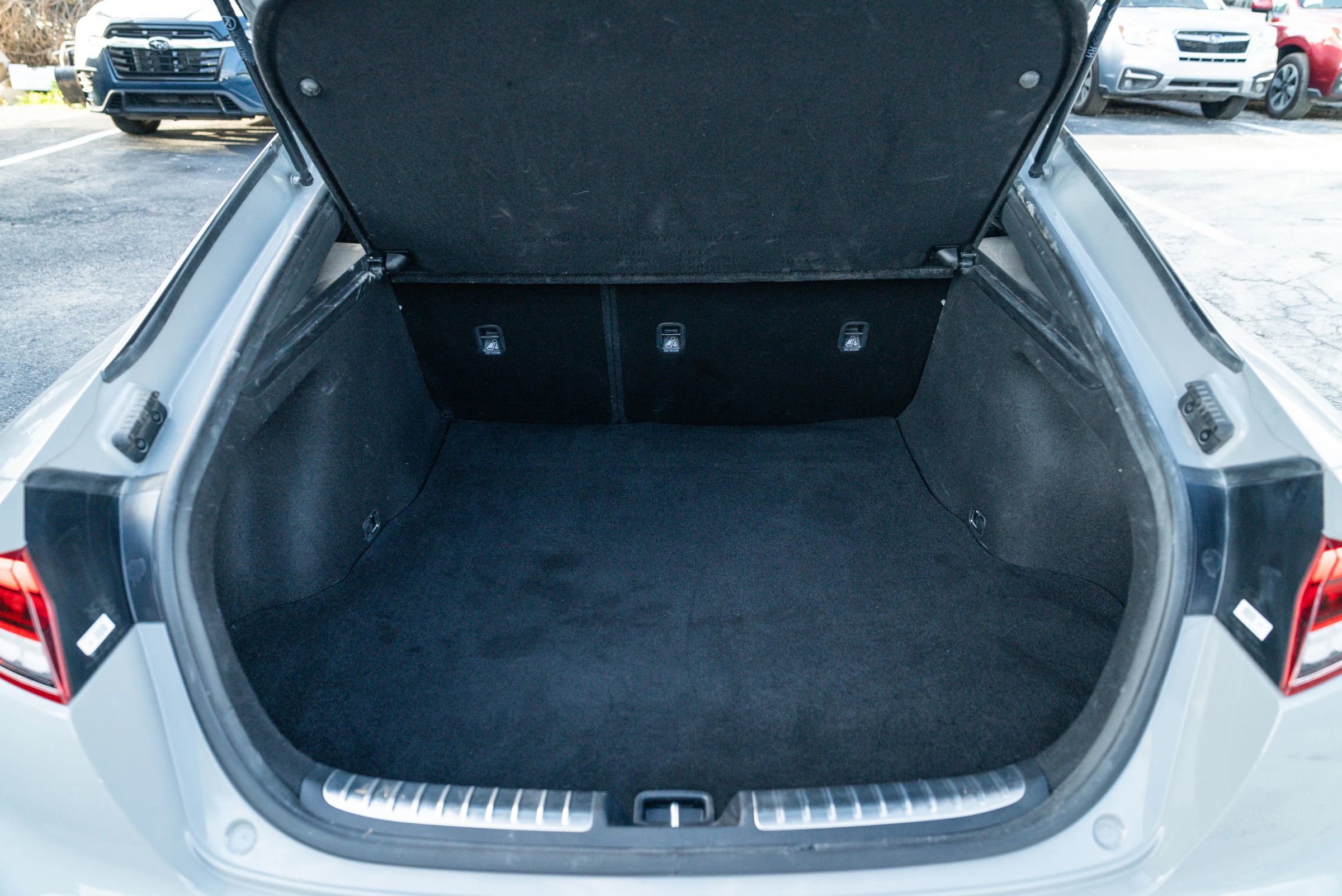 Used 2022 Kia Stinger GT1 RWD image 7