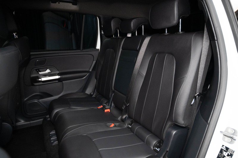 Certified 2026 Mercedes-Benz GLB 250 4MATIC image 14