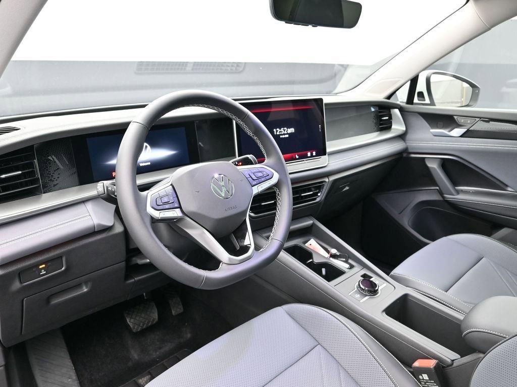 New 2026 Volkswagen Tiguan SE image 7