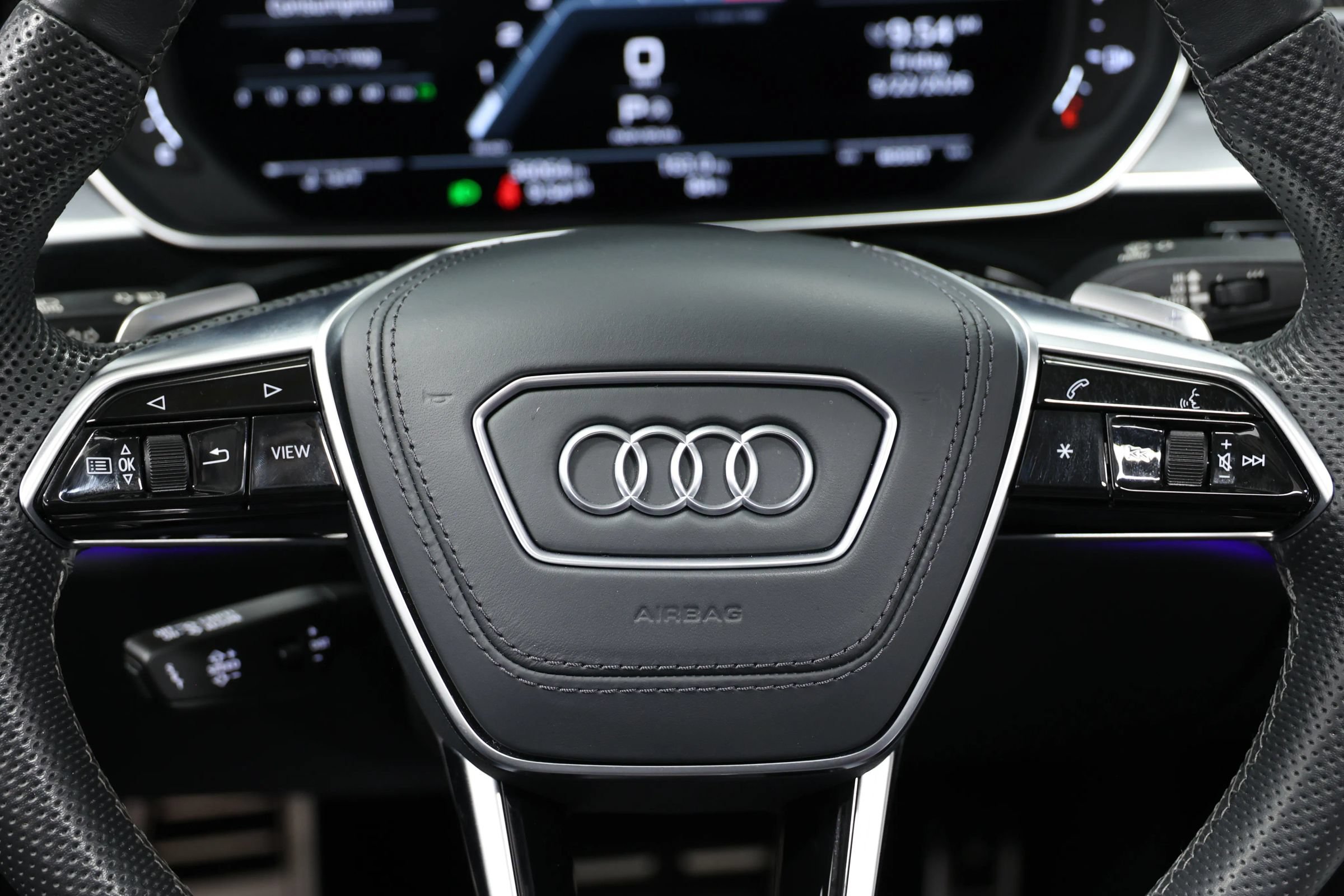 Used 2023 Audi S8 w/ S8 Comfort Plus Package AWD/4WD image 24
