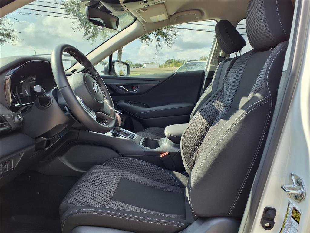 Certified 2025 Subaru Outback Premium w/ Popular Package #1A image 3