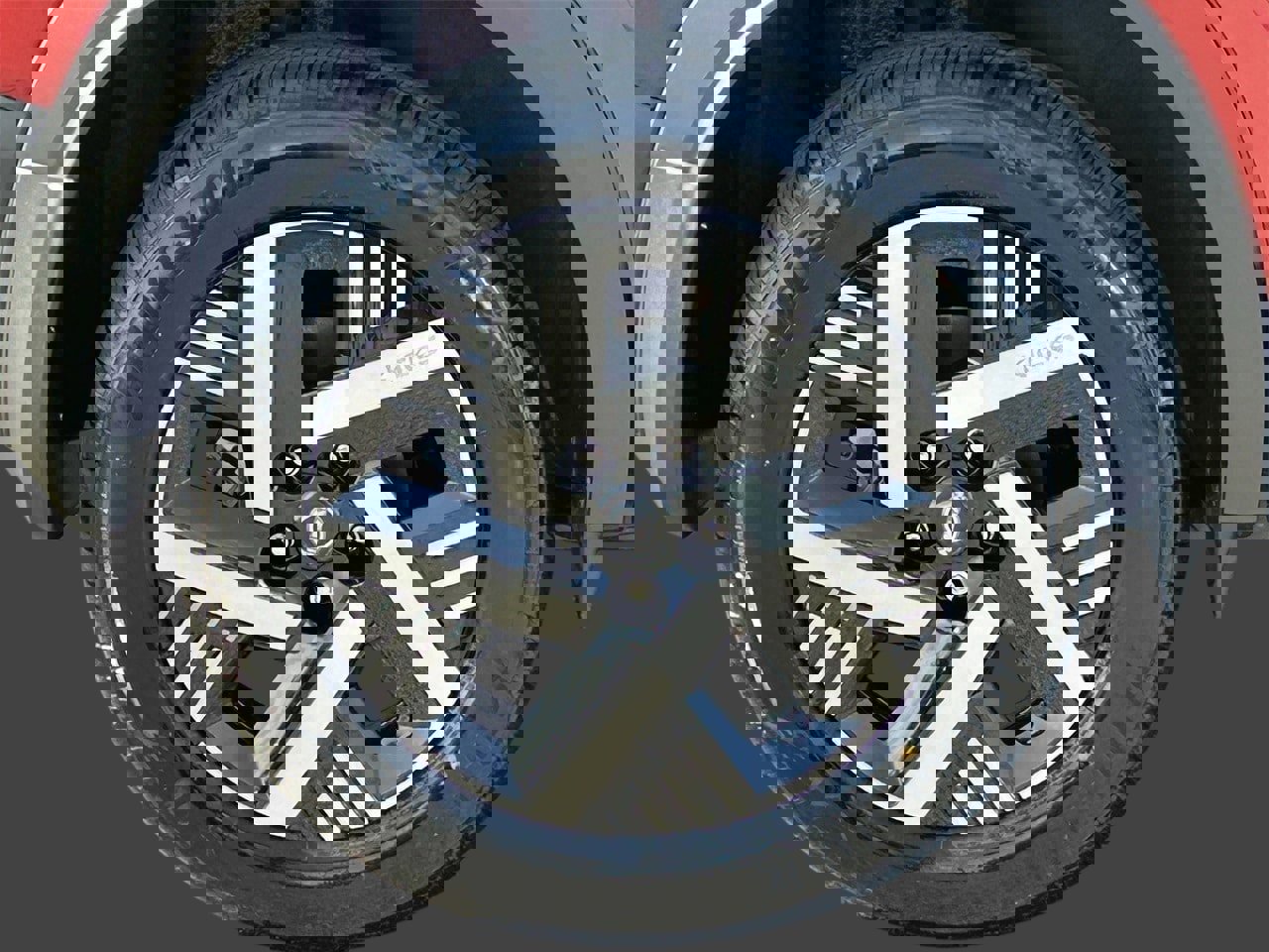 New 2026 Nissan Kicks SV image 7