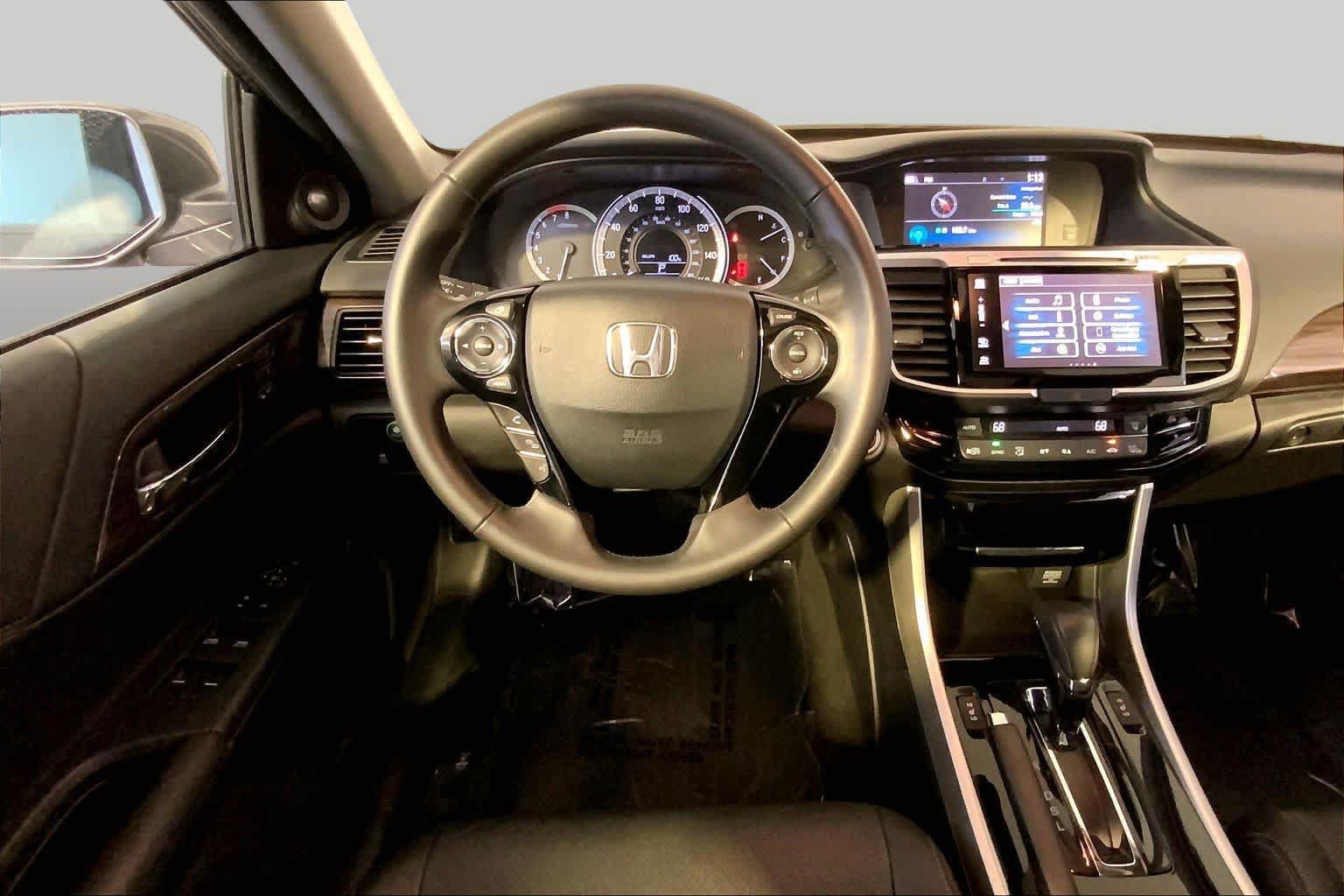 Used 2017 Honda Accord EX-L image 6