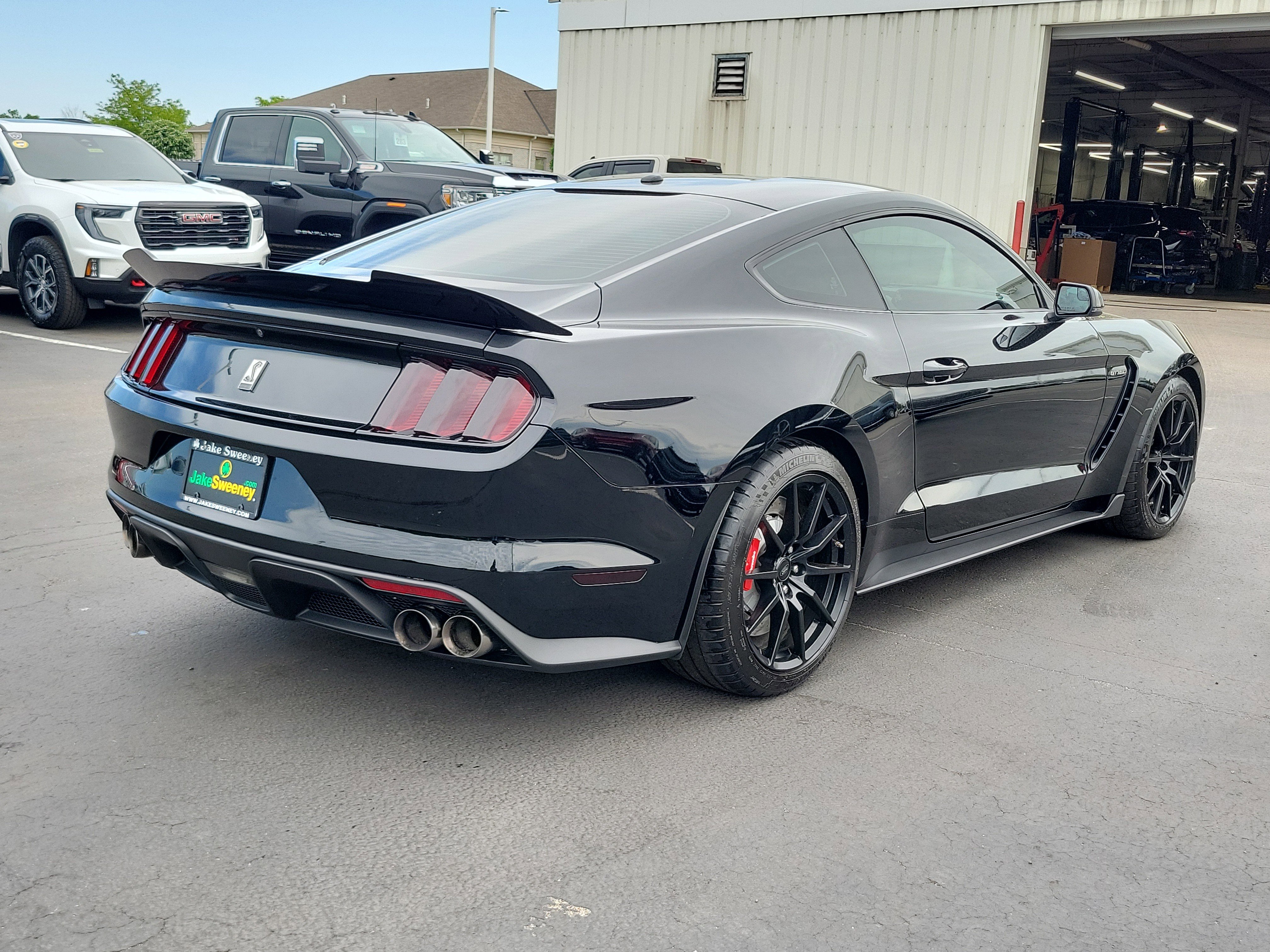 Used 2017 Ford Mustang Shelby GT350 RWD image 4