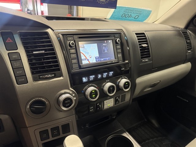 Used 2015 Toyota Sequoia Limited AWD/4WD image 27