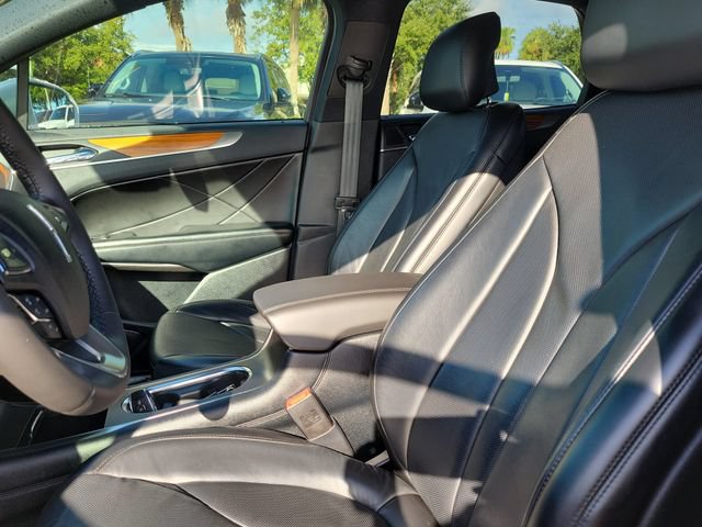 Certified 2019 Lincoln MKC Reserve w/ MKC Climate Package FWD image 25