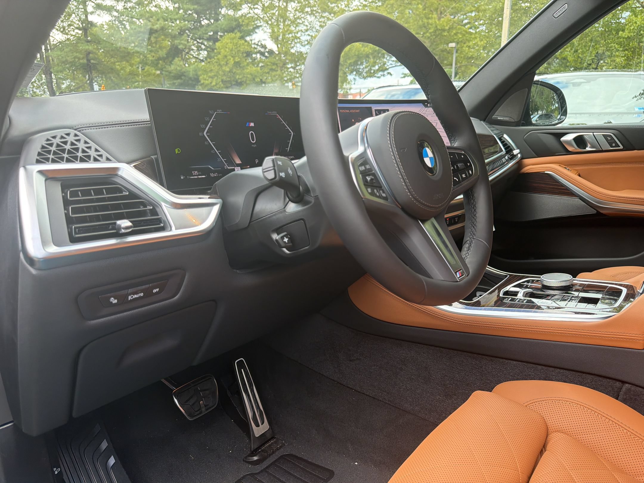 New 2026 BMW X5 xDrive40i w/ M Sport Package AWD/4WD image 4