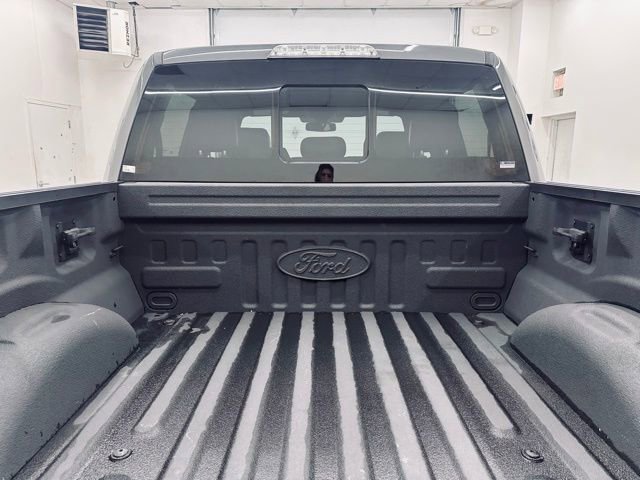 Certified 2018 Ford F150 Raptor w/ Equipment Group 802A Luxury image 17