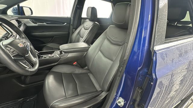 Used 2025 Cadillac XT5 Premium Luxury image 10