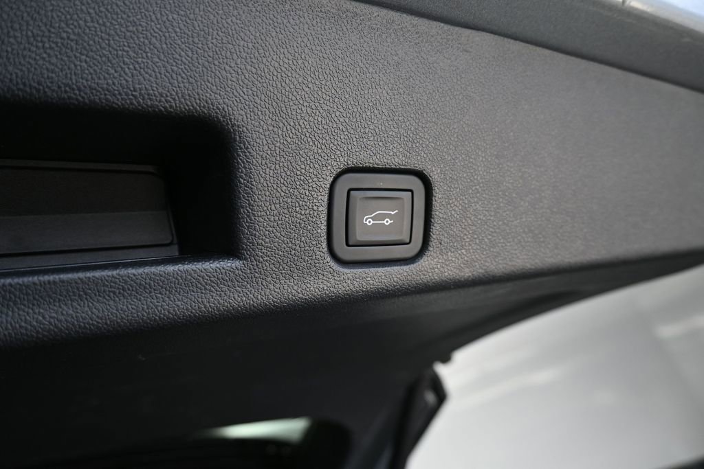 Used 2025 Buick Enclave Sport Touring AWD/4WD image 21